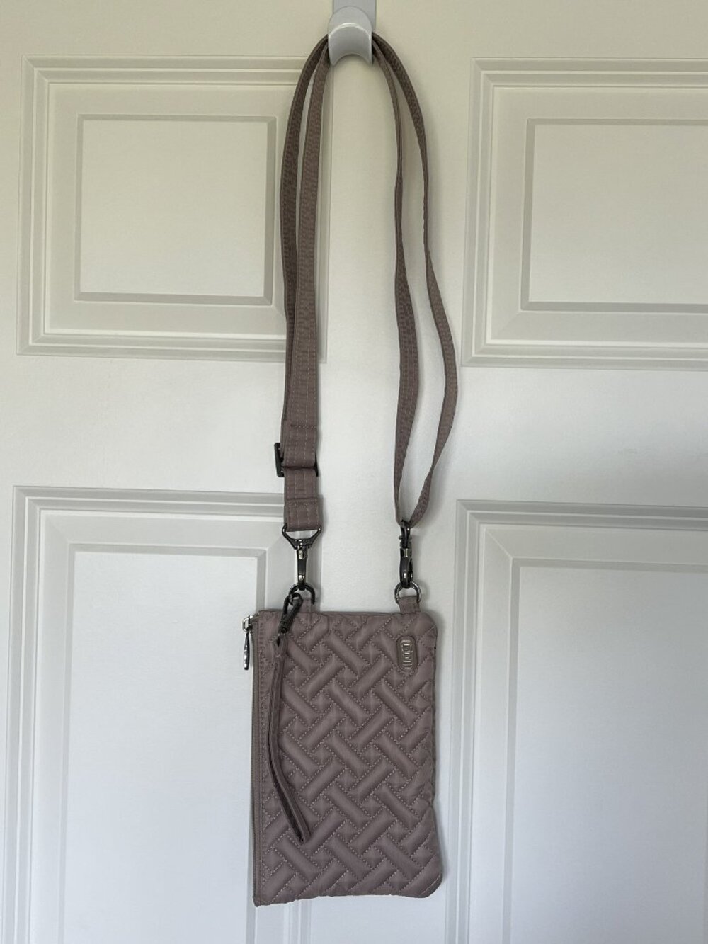 Lug Peekaboo Crossbody Taupe Travel Bag